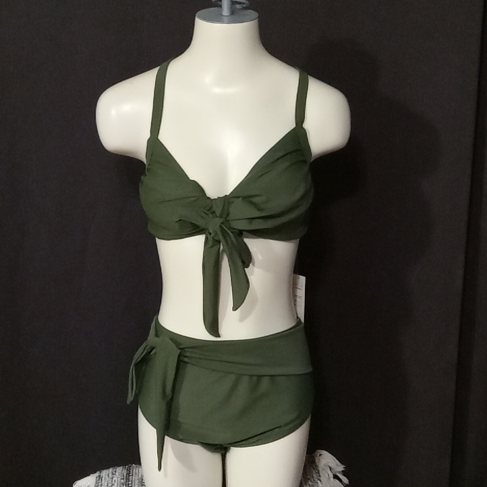 SWIMSUIT 2 PIECE Nice NWT